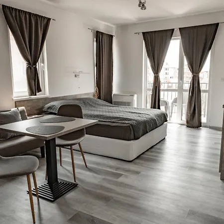 July's Gasthuis Primorsko